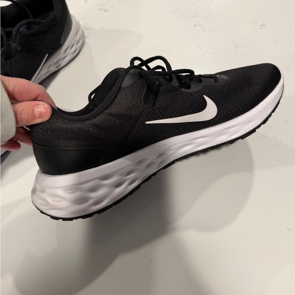 Men’s Nikes! main image 9